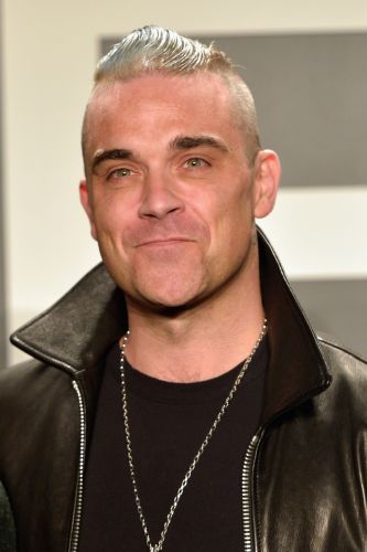  Robbie Williams lựa chọn màu vàng