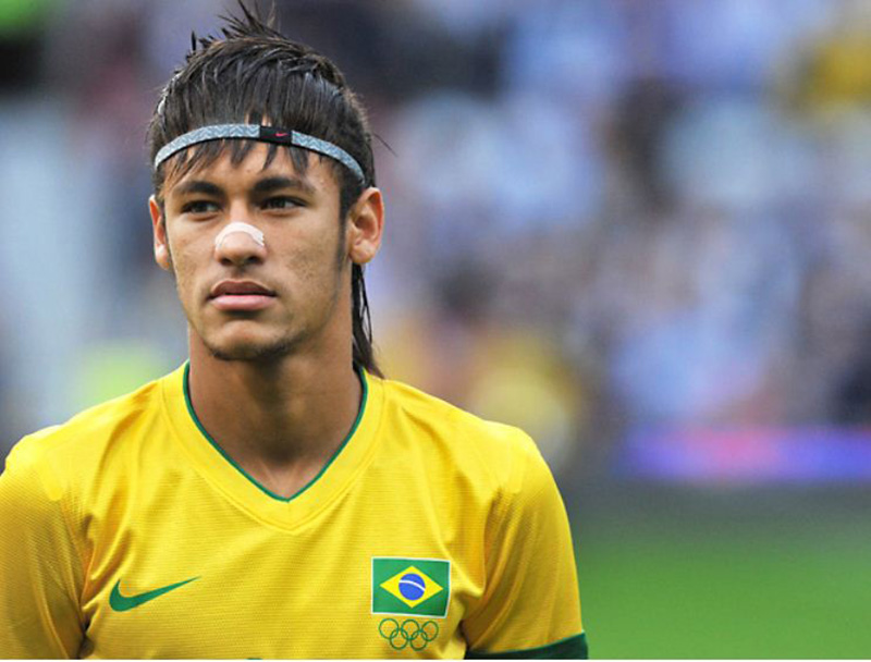Mullet là kiểu tóc khá kén mặt thế nhưng cũng không thể làm khó được Neymar