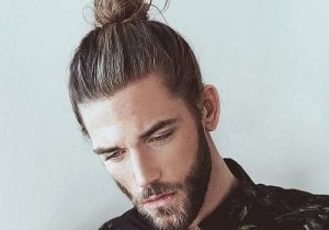 Những cách tạo kiểu tóc đẹp thời trang cho nam giới tóc dài