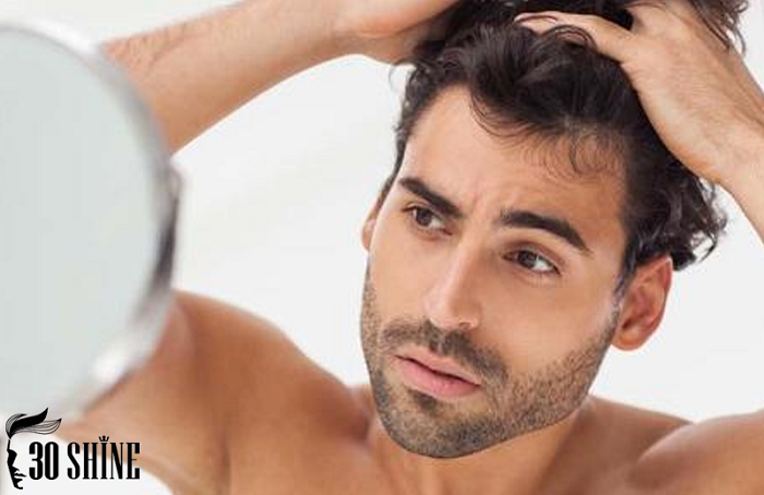 Di truyền là nguyên nhân gây rụng tóc phổ biến